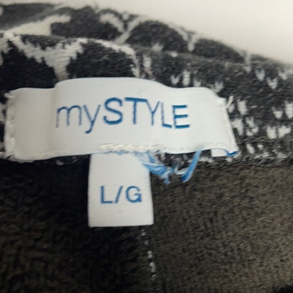 Black and Grey Warm Reindeer Leggings Size Large - Picture 2 of 10